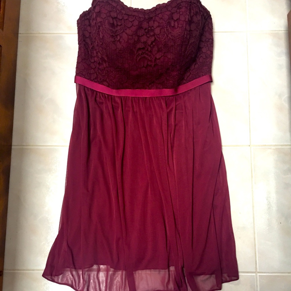 David Bridal Dress. Size 12. Color Wine.